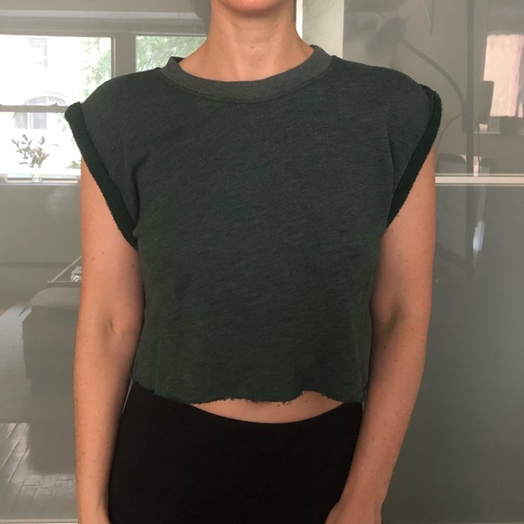 SOLD!!! Urban Outfitters Crop Top - Picture 1 of 3